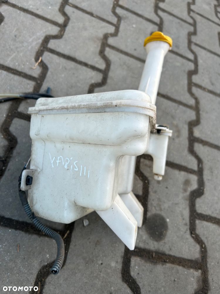 Toyota Yaris III zbiorniczek spryskiwaczy pompki 2011-2020 - 6