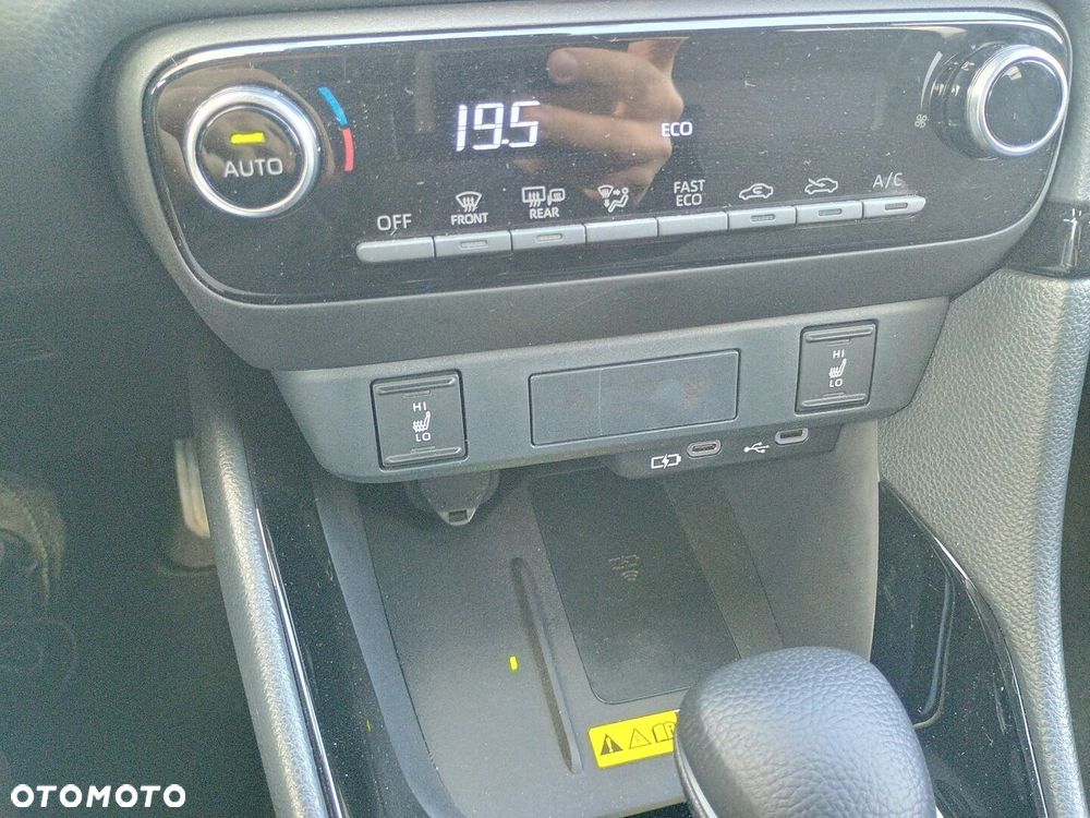 Toyota Yaris Hybrid 1.5 Style - 20