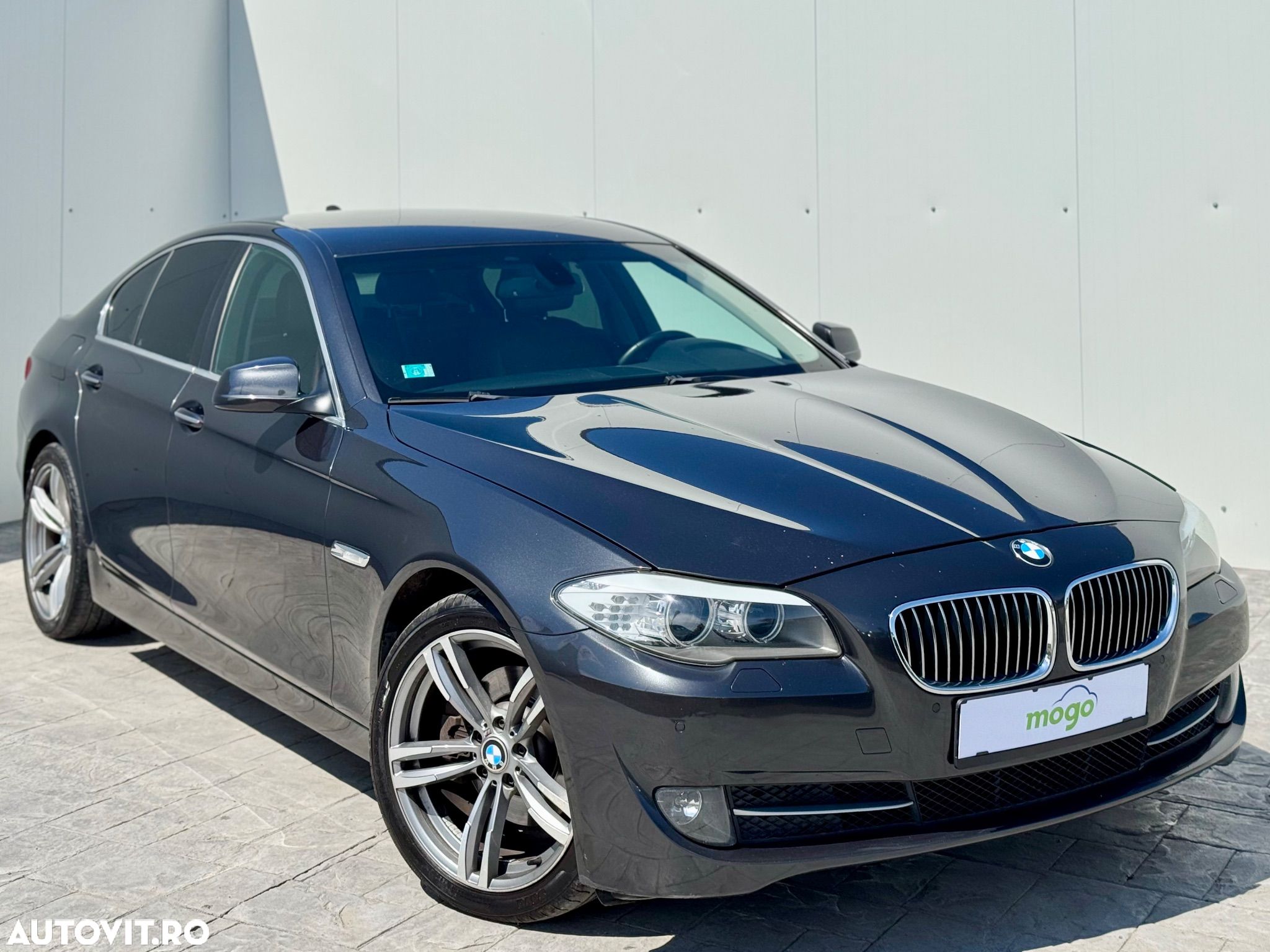 BMW Seria 5 520d Aut. Modern Line - 1