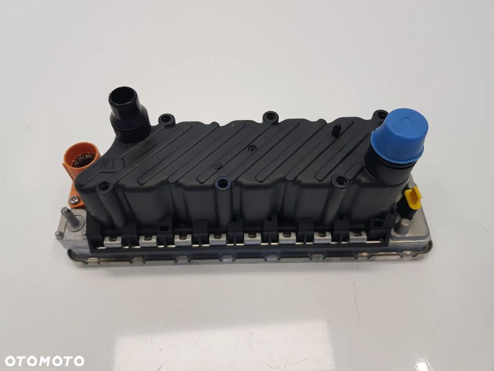 PODGRZEWACZ AKUMULATORA MERCEDES A0008358303 - 1