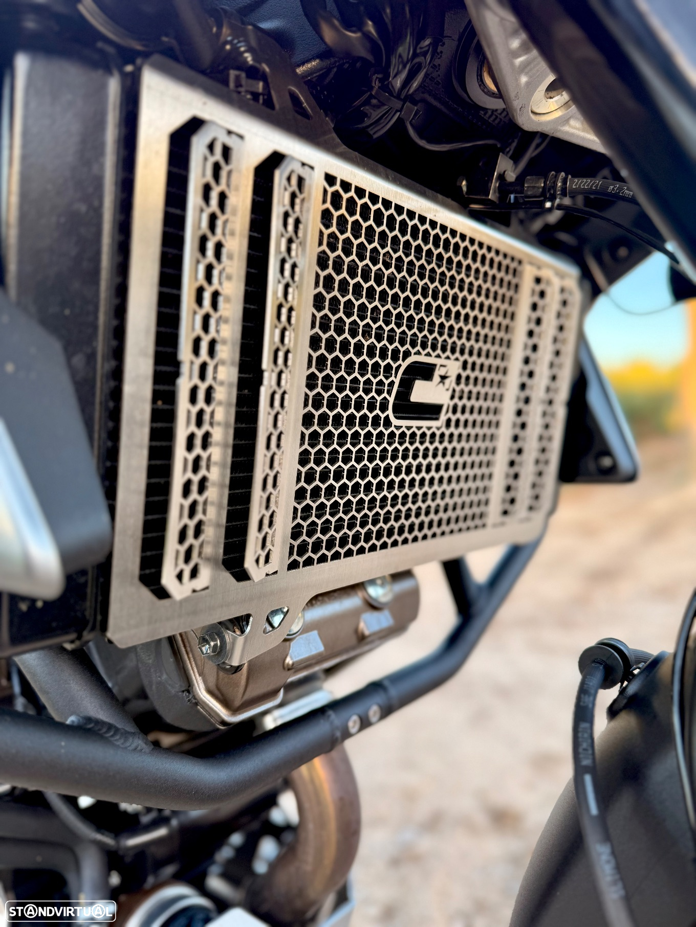Suzuki DL V-STROM 1050 - 6