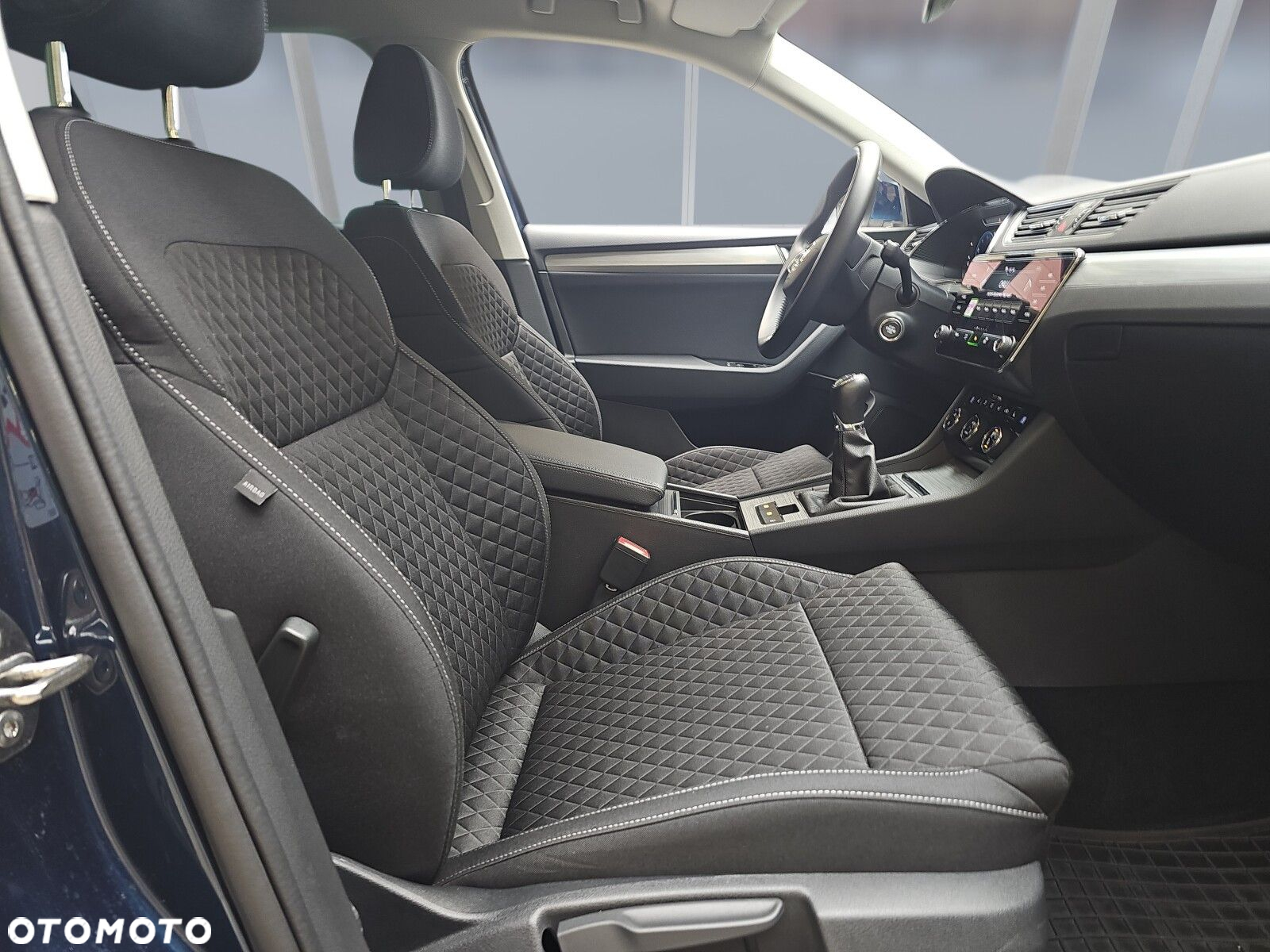 Skoda Superb 2.0 TDI SCR Ambition - 24
