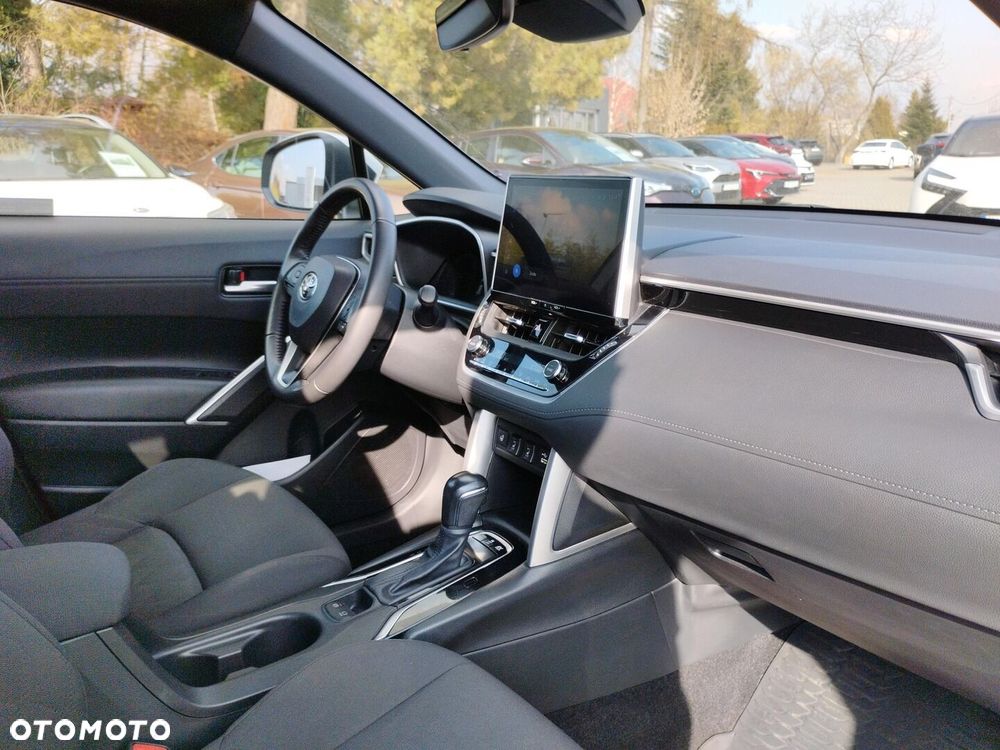 Toyota Corolla Cross - 9
