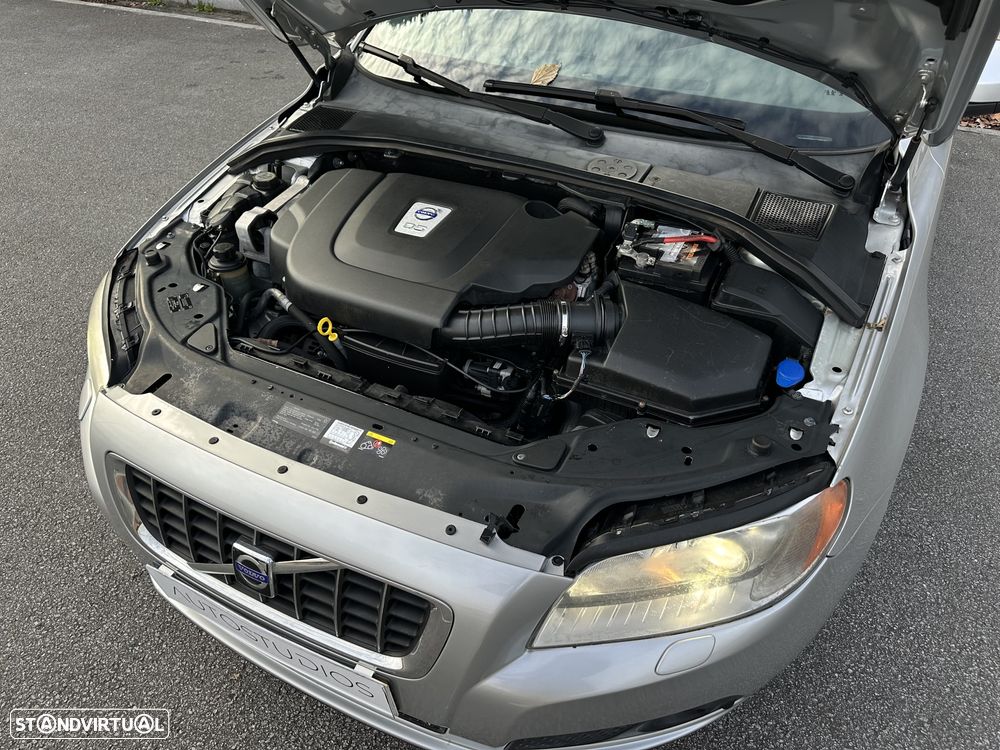 Volvo V70 2.4 D5 Summum Geartronic - 6