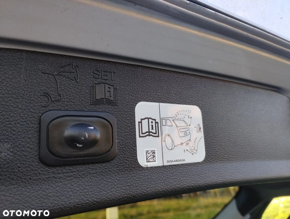 Ford Kuga 2.0 TDCi 4x4 Vignale - 7