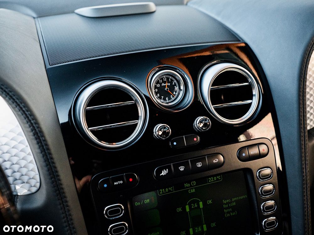 Bentley Flying Spur - 28