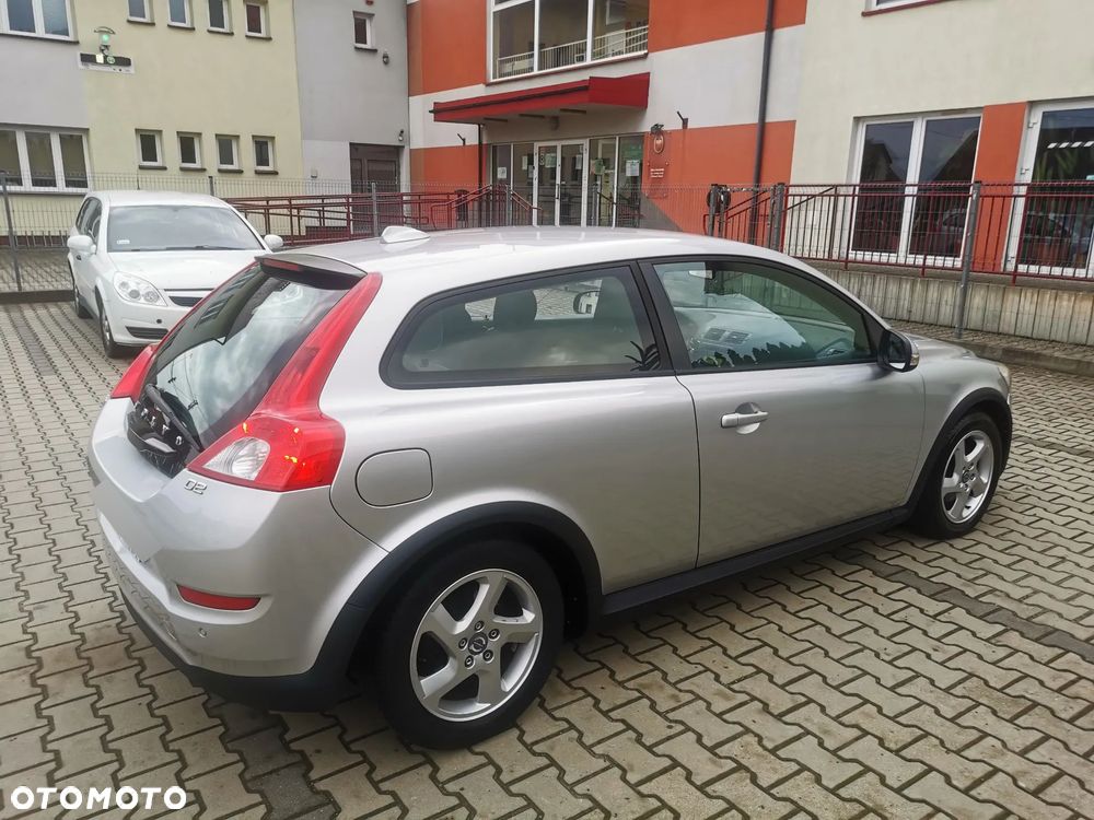 Volvo C30 D2 R-Design - 5