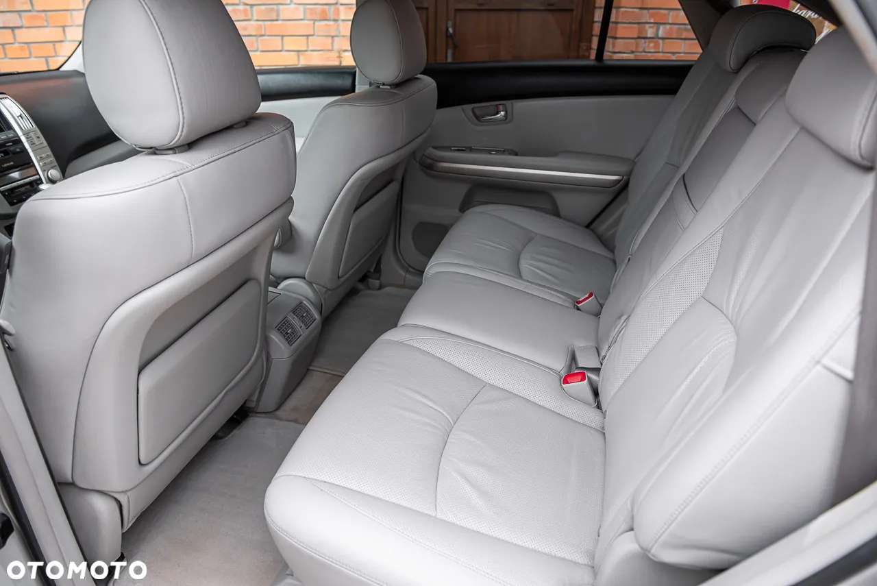 Lexus RX - 25