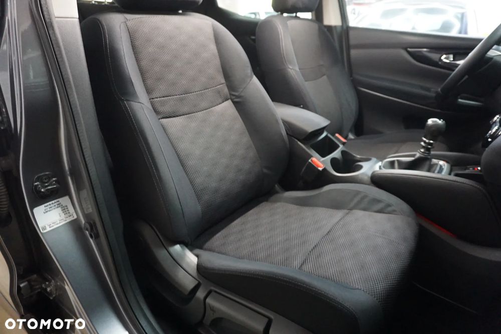 Nissan Qashqai 1.5 dCi DPF acenta - 23