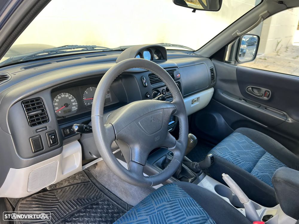 Mitsubishi Pajero Sport 2.5 TD GLS - 7