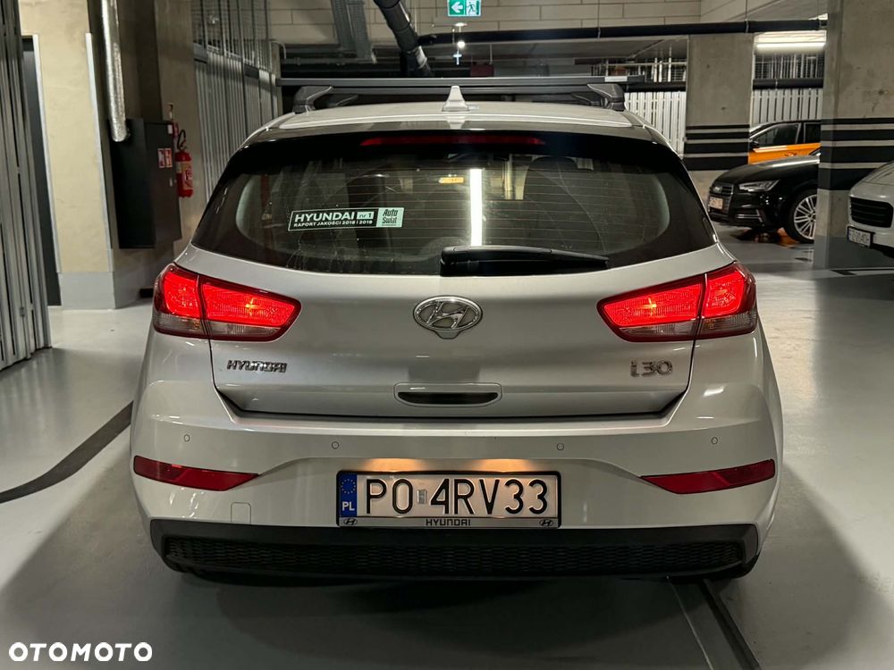 Hyundai i30 1.5 DPI Classic + - 22