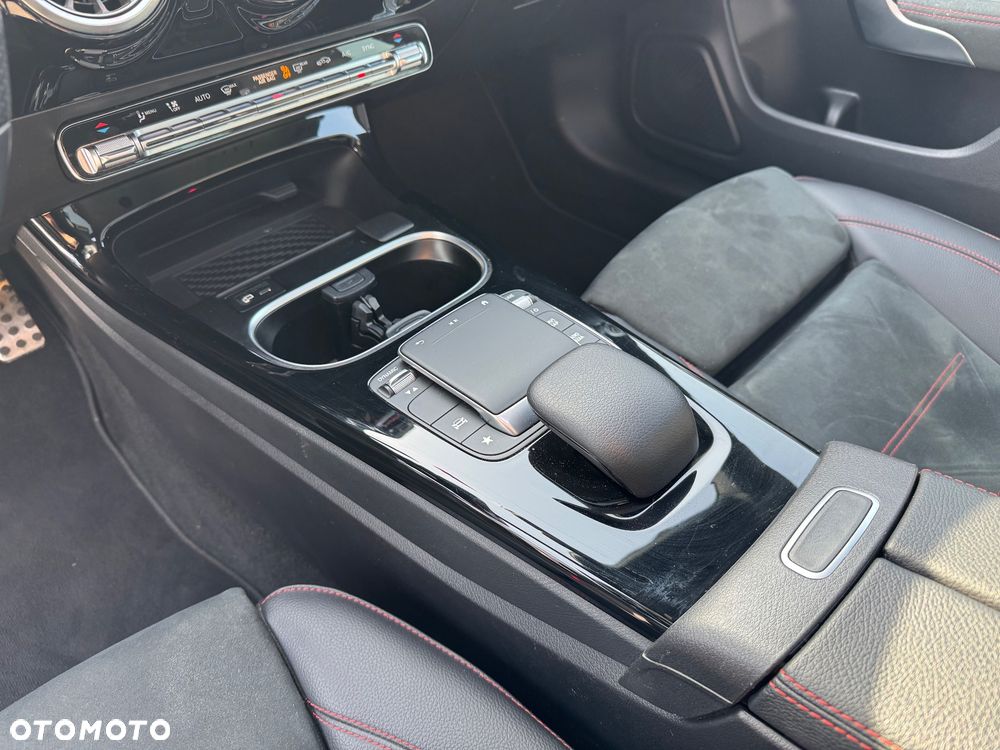 Mercedes-Benz CLA 250 7G-DCT AMG Line - 27