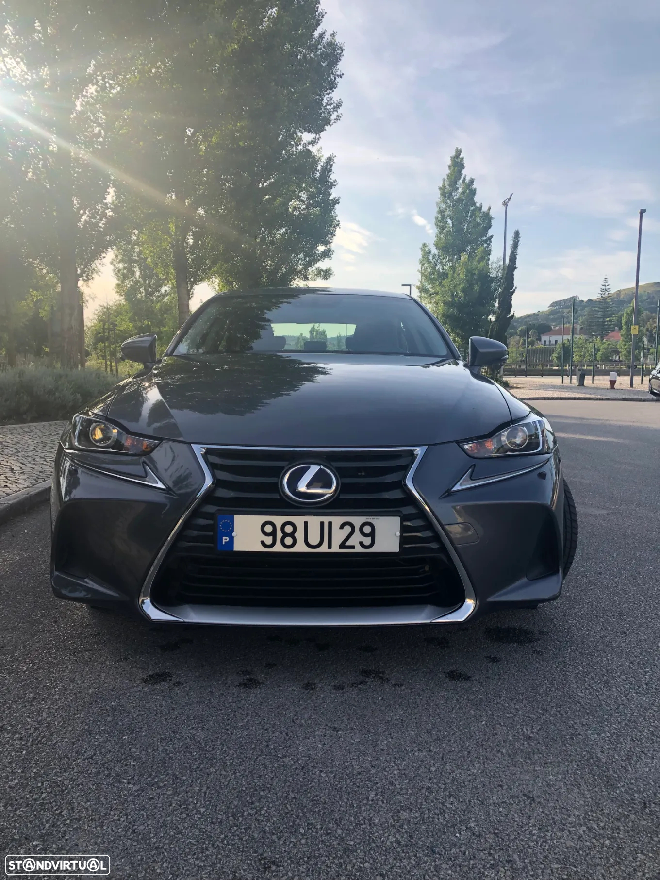 Lexus IS 300H Executive - 13
