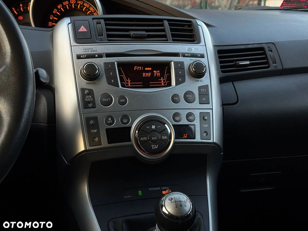 Toyota Verso 2.0 D-4D Premium - 28