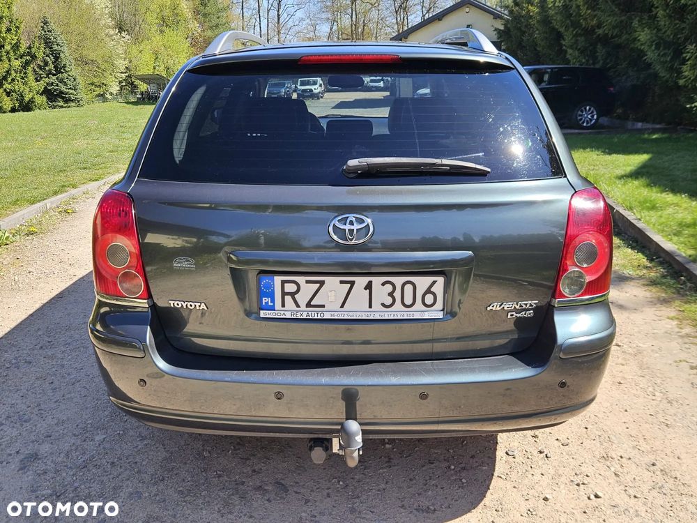 Toyota Avensis 2.2 D-4D Sol Plus 180 Premium - 8