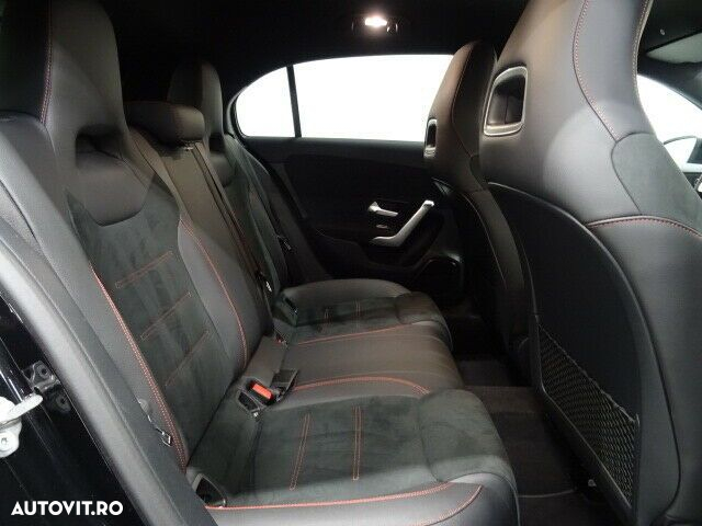 Mercedes-Benz A 250 4MATIC - 15