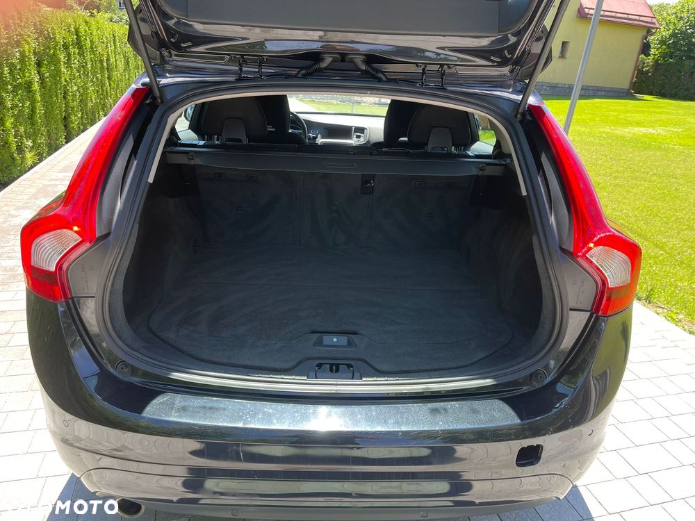 Volvo V60 D4 Edition - 13