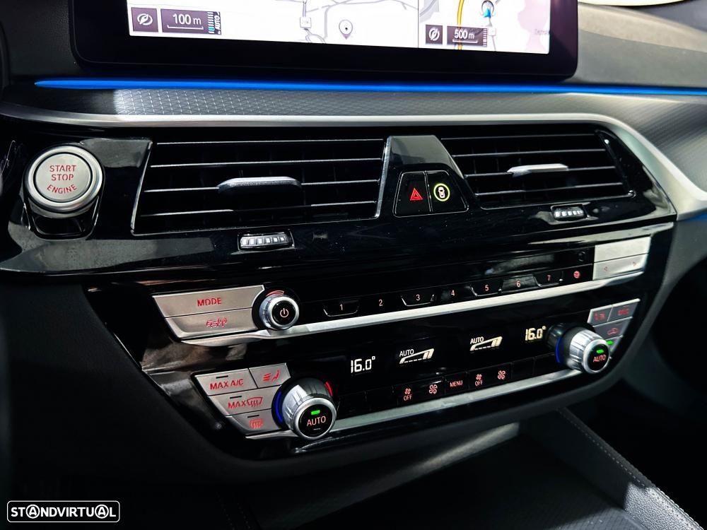 BMW 530 e Pack Desportivo M - 48