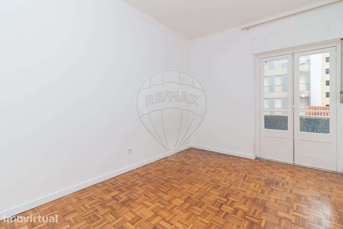 Apartamento T2 para arrendamento - Grande imagem: 2/31