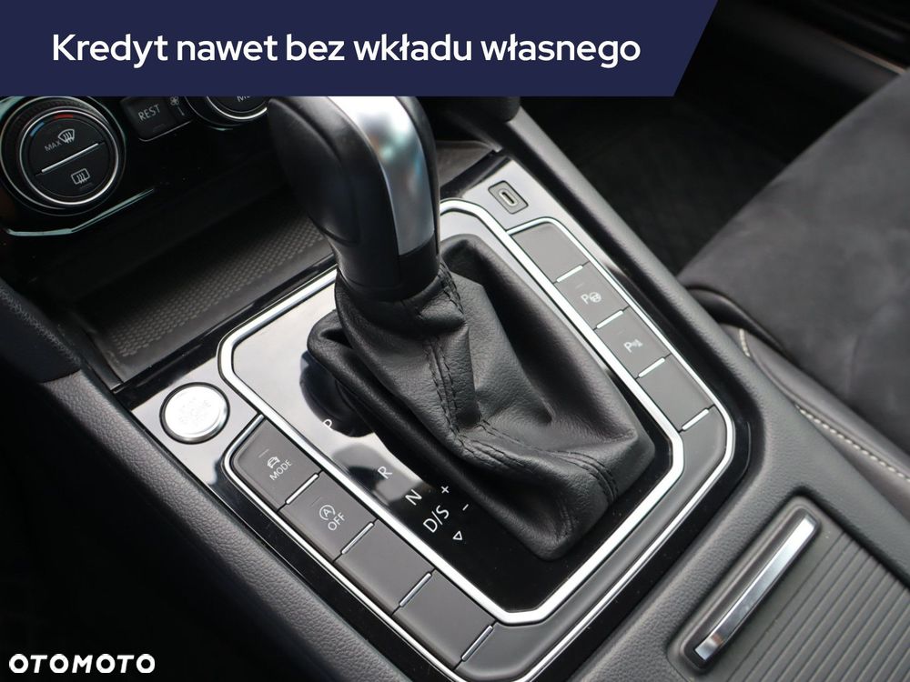 Volkswagen Passat - 19