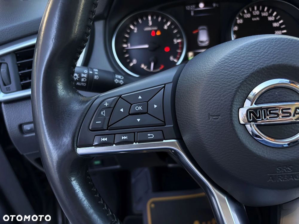 Nissan Qashqai 1.6 DCi N-Connecta Xtronic - 24