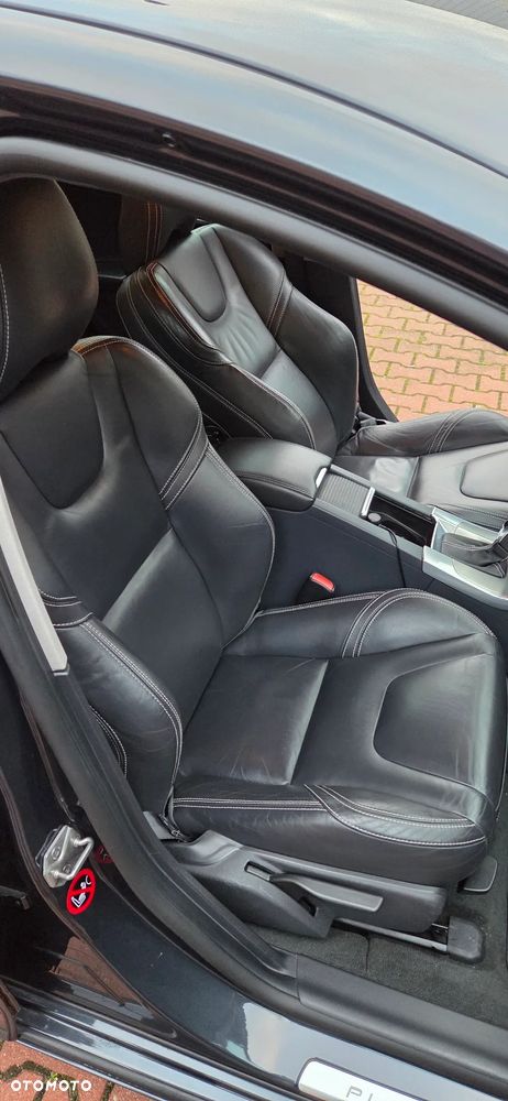 Volvo V60 D6 AWD Plug-in Hybrid Summum - 14