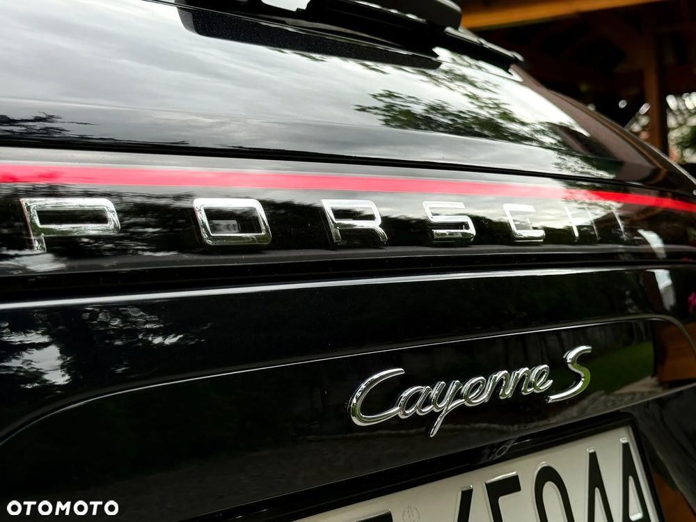 Porsche Cayenne S - 12