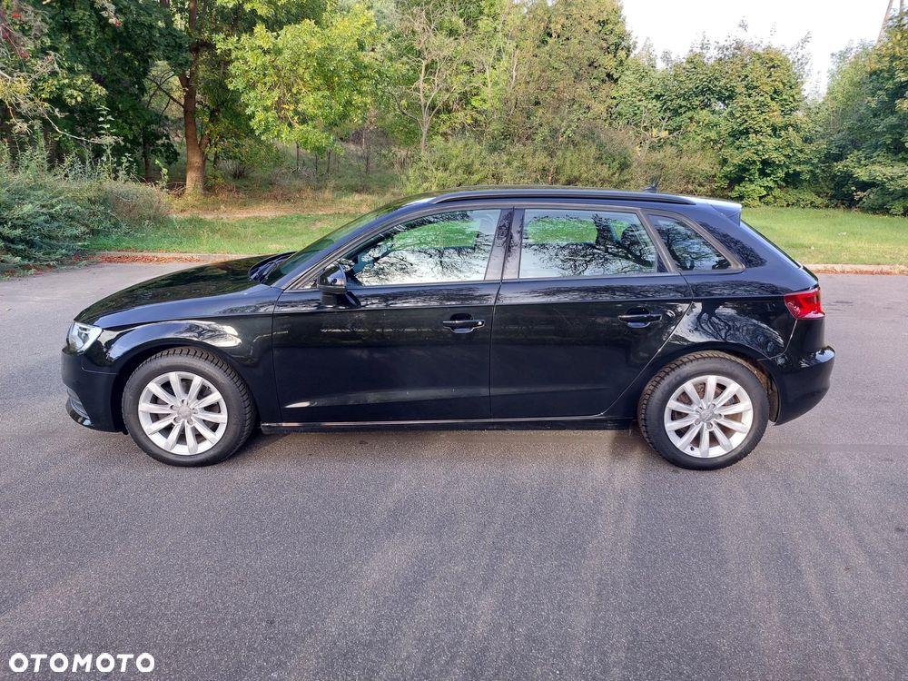 Audi A3 Sportback 1.6 TDI ultra Attraction - 3