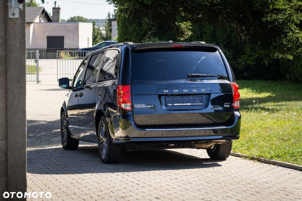 Dodge Grand Caravan 3.6 R/T - 4