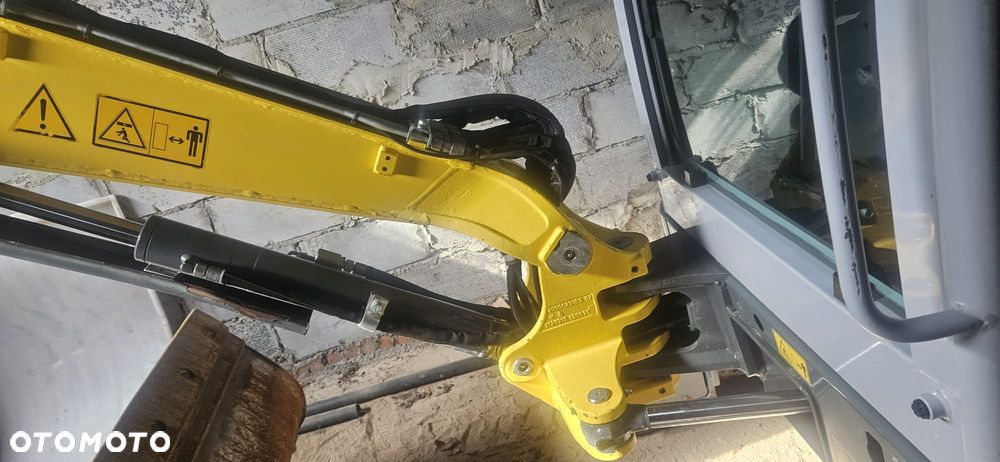 Wacker Neuson EZ26 - 11