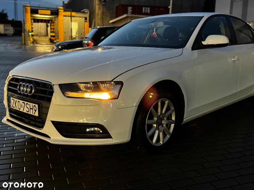 Audi A4 Limousine - 14