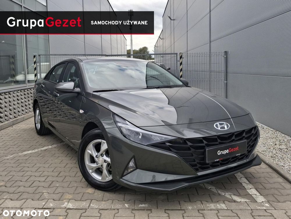 Hyundai Elantra - 3