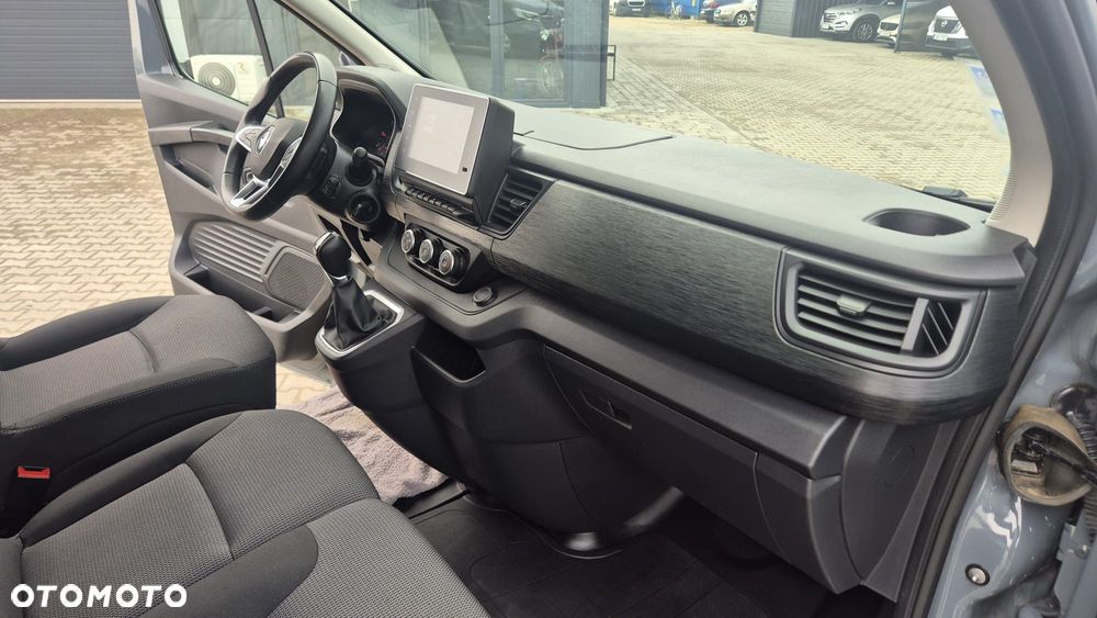 Renault Trafic - 14