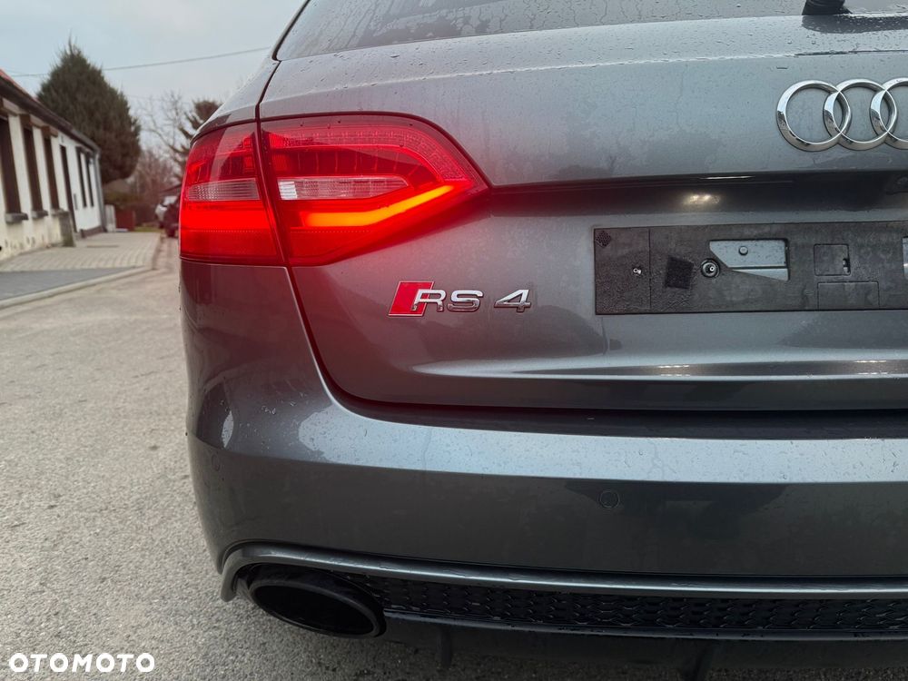 Audi RS4 Avant Avant S tronic - 13