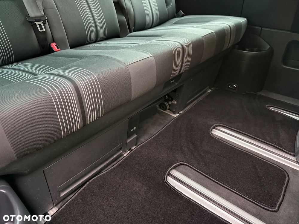 Volkswagen Multivan - 20