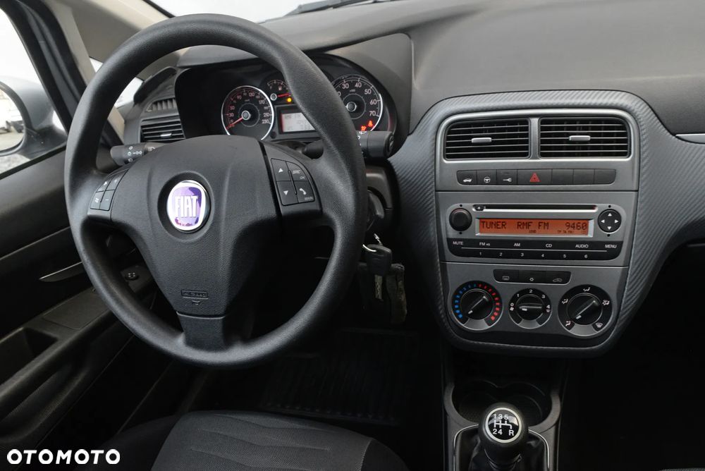 Fiat Punto 1.4 16V Dynamic - 8