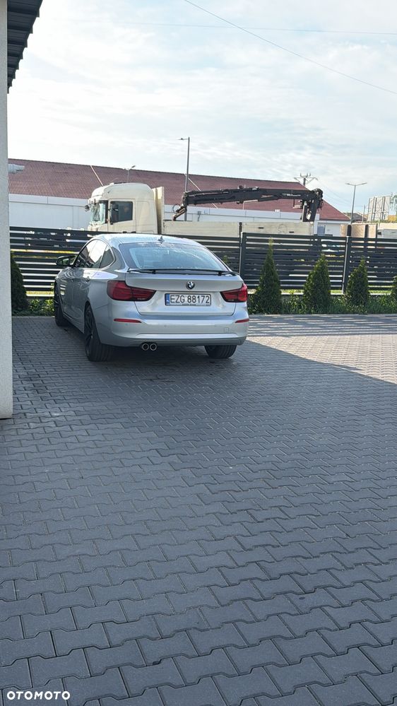 BMW Seria 3 320i - 7