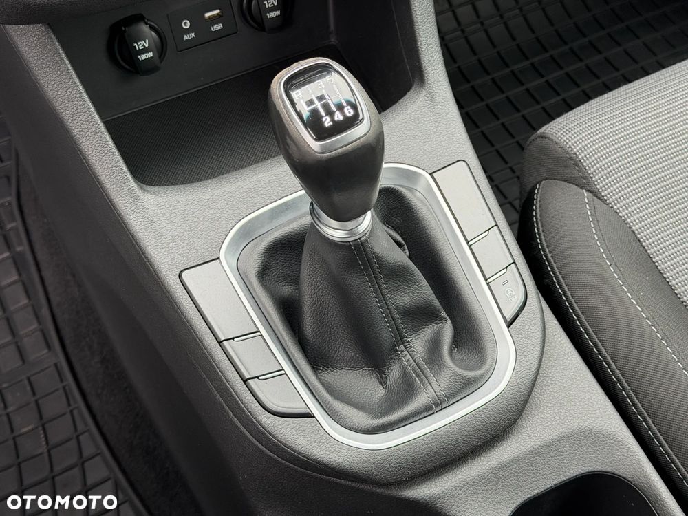 Hyundai i30 1.4 Classic + - 19