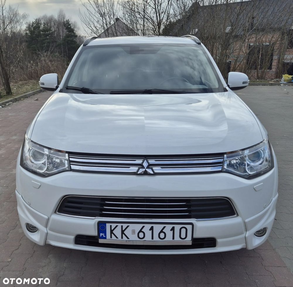 Mitsubishi Outlander PHEV Instyle NAVI + - 4