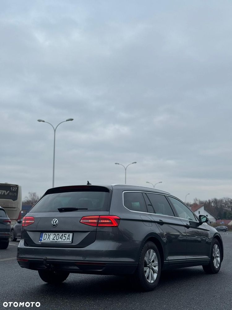 Volkswagen Passat 2.0 TDI (BlueMotion Technology) Highline - 8