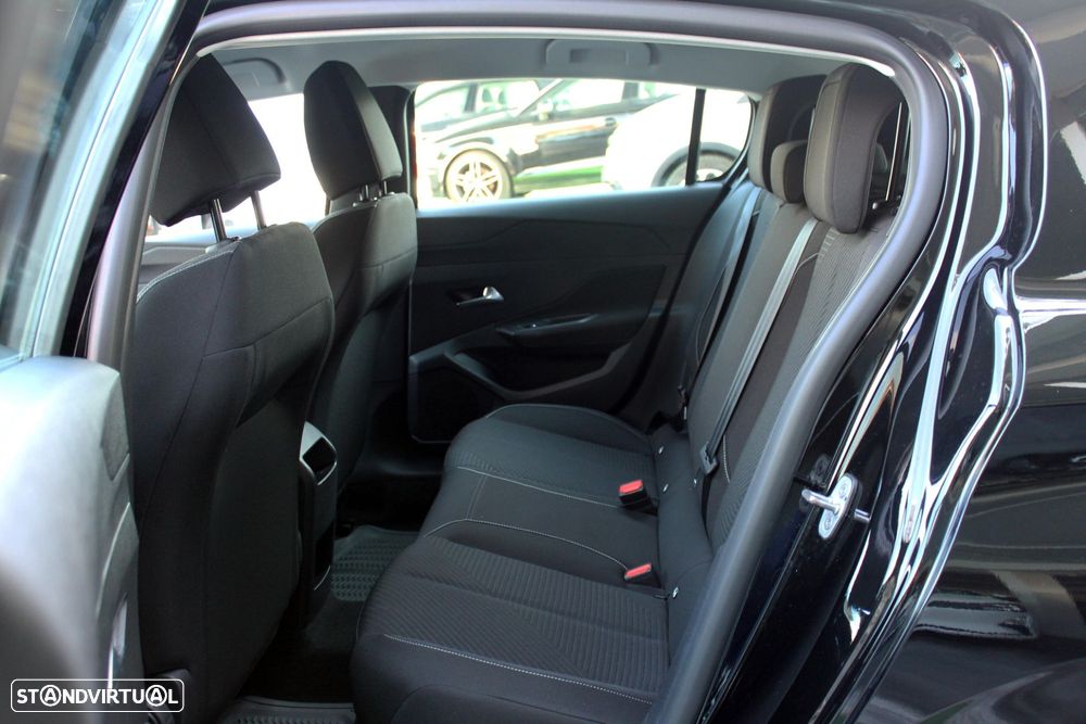 Peugeot 308 PureTech 130 EAT8 Active Pack - 28