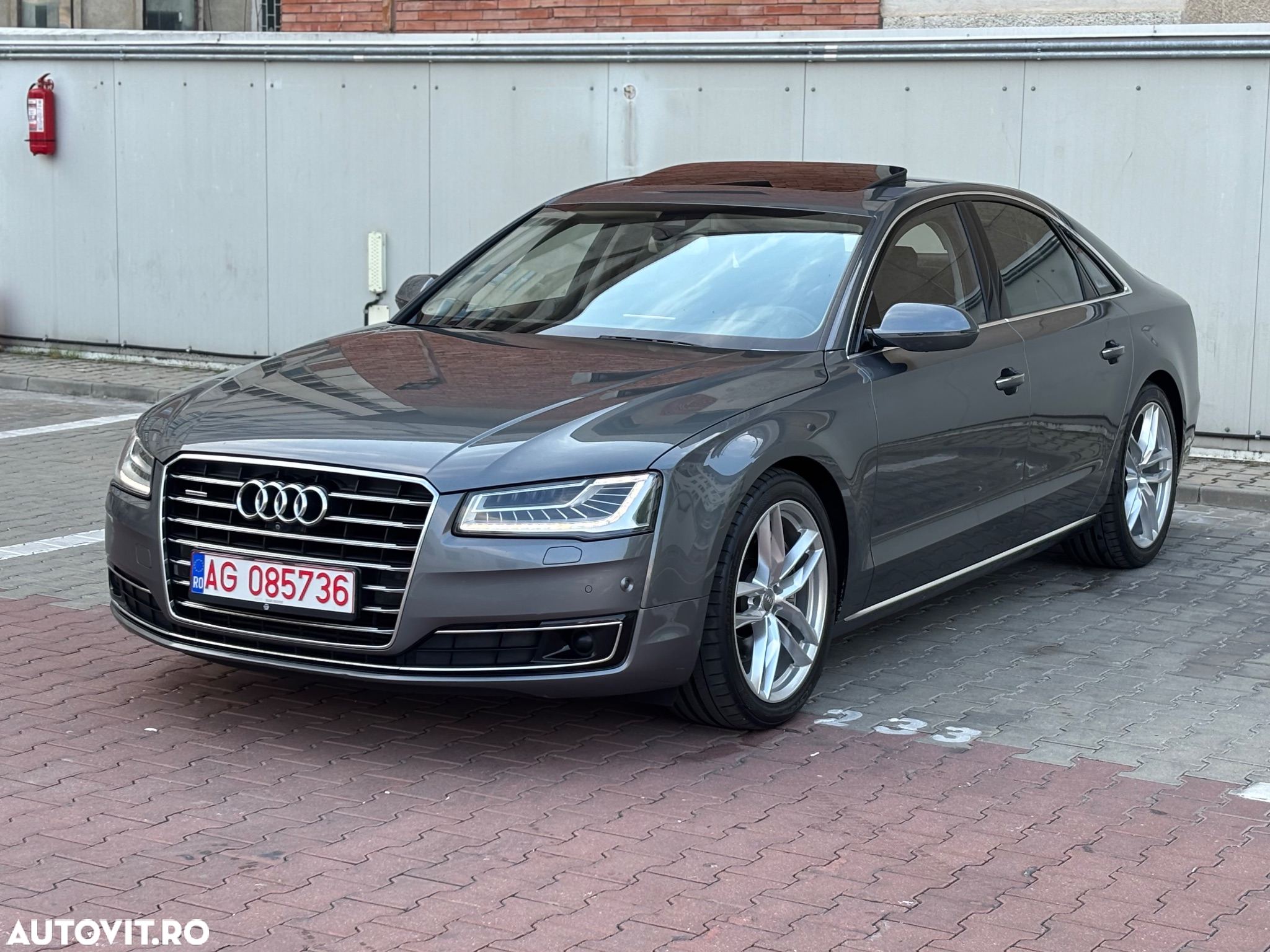 Audi A8 3.0 TDI DPF clean diesel quattro tiptronic - 11