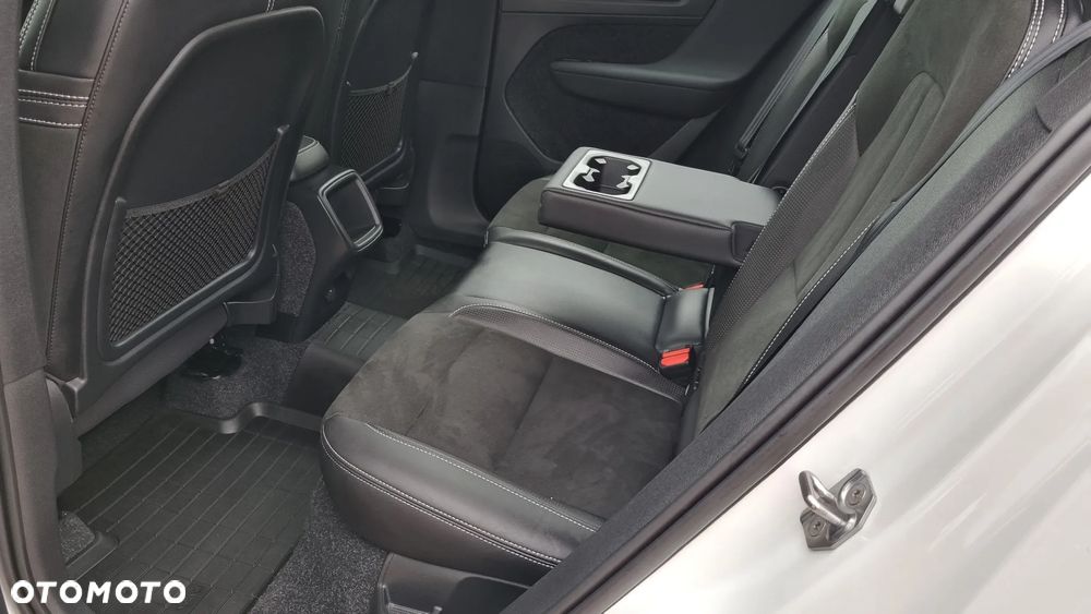 Volvo XC 40 D3 SCR R-Design - 17