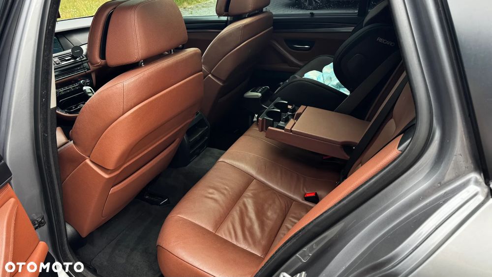 BMW Seria 5 525d Sport-Aut Luxury Line - 10