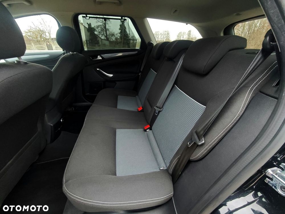 Ford Mondeo 2.0 TDCi Champions Edition - 29