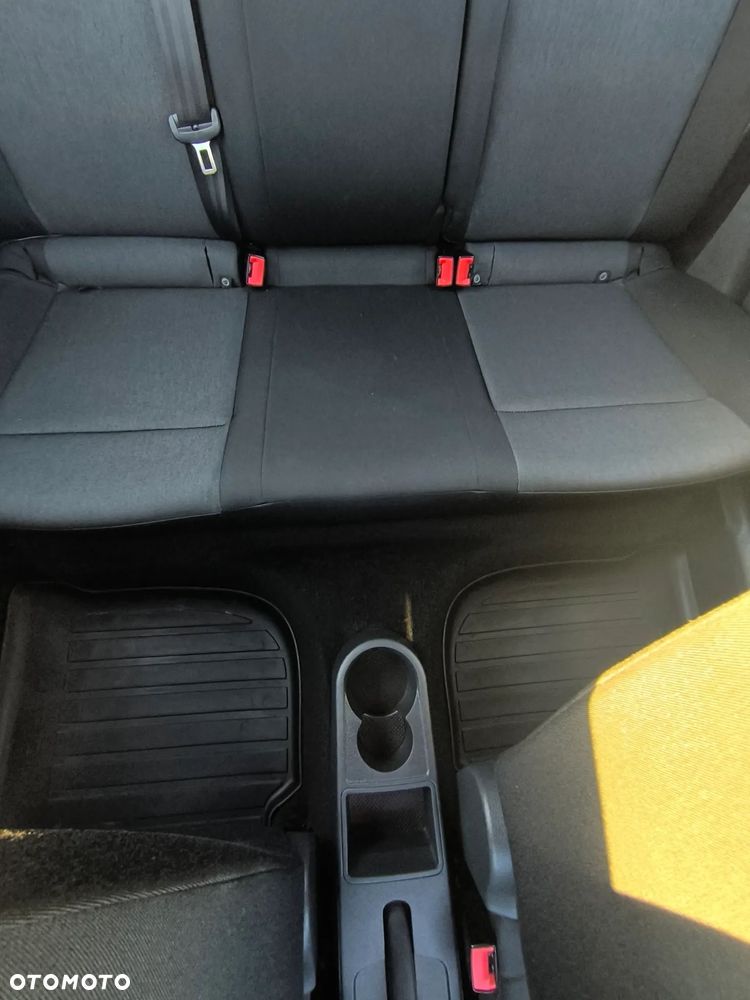 Skoda RAPID 1.6 TDI DPF Edition - 9