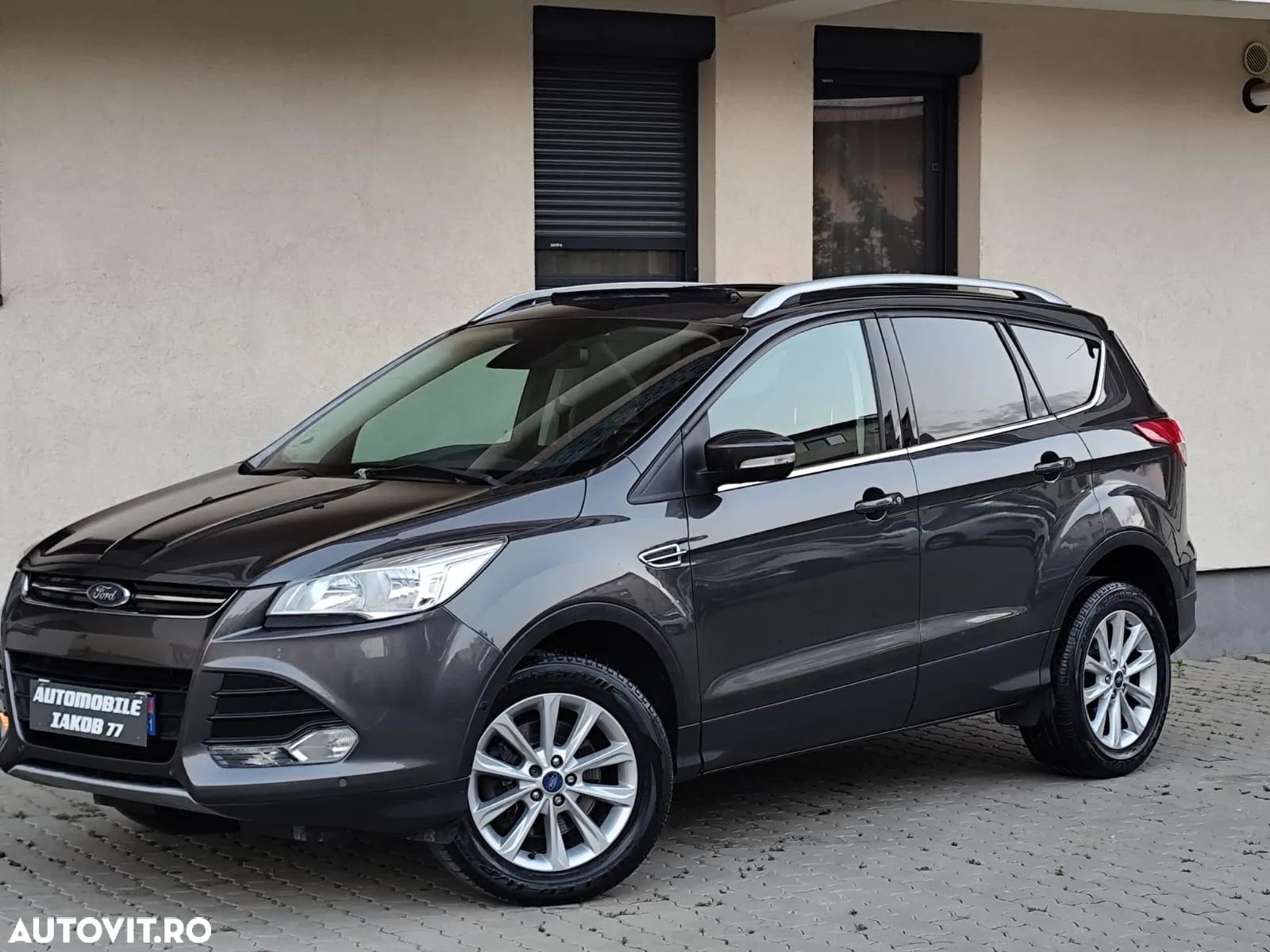 Ford Kuga - 1
