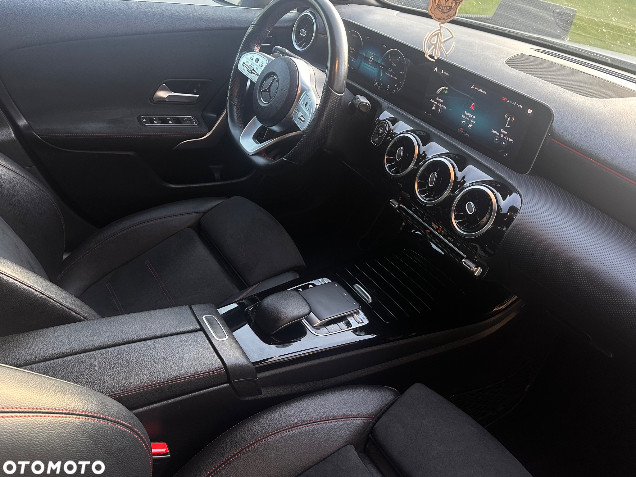 Mercedes-Benz Klasa A 180 7G-DCT AMG Line - 23