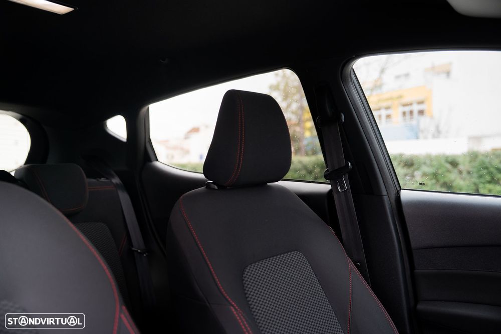 Ford Fiesta 1.0 EcoBoost ST-Line - 28