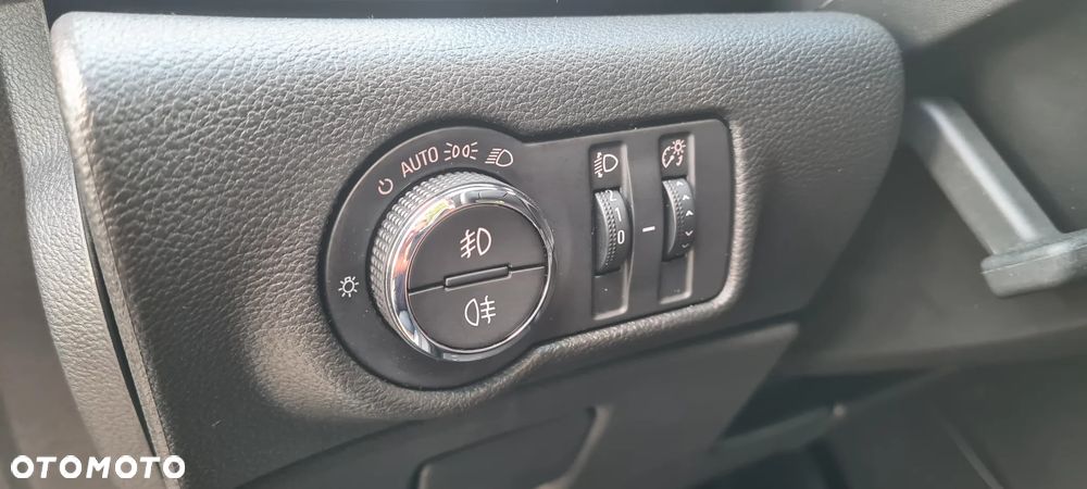 Opel Astra 1.4 T Cosmo - 26